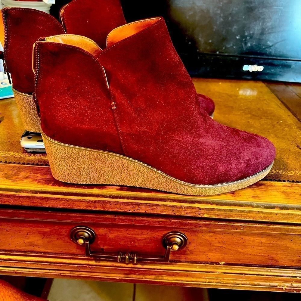 Style& co burgundy suede boots
